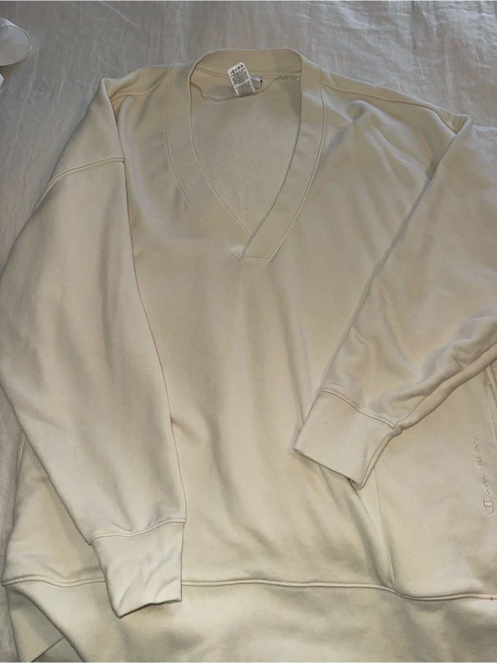 Champion V-Neck Sweatshirt in Cream